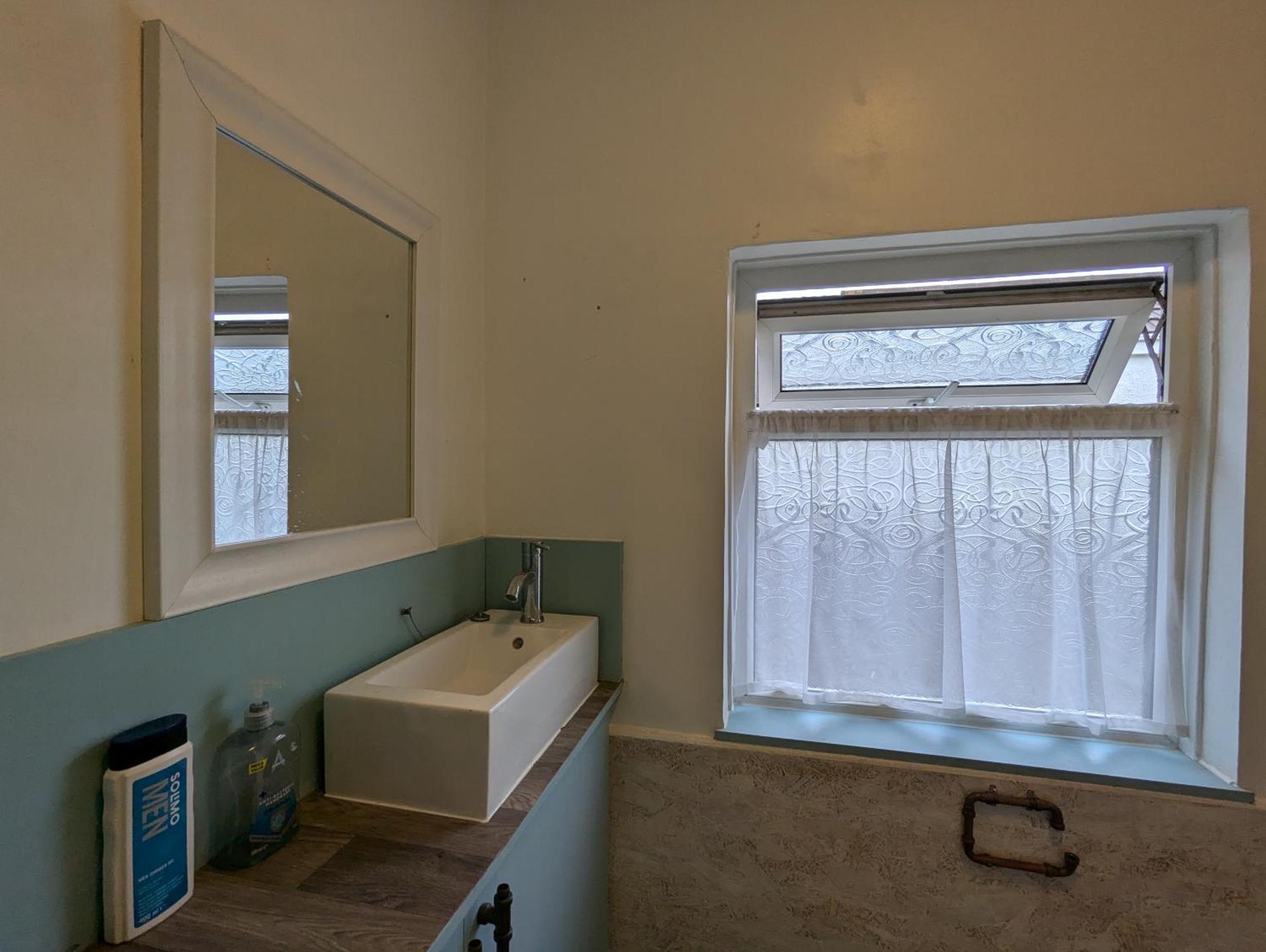 R3 - Cozy Small Double - City & Beach Access, Wifi, Free Parking - Self Catering スウォンジー エクステリア 写真