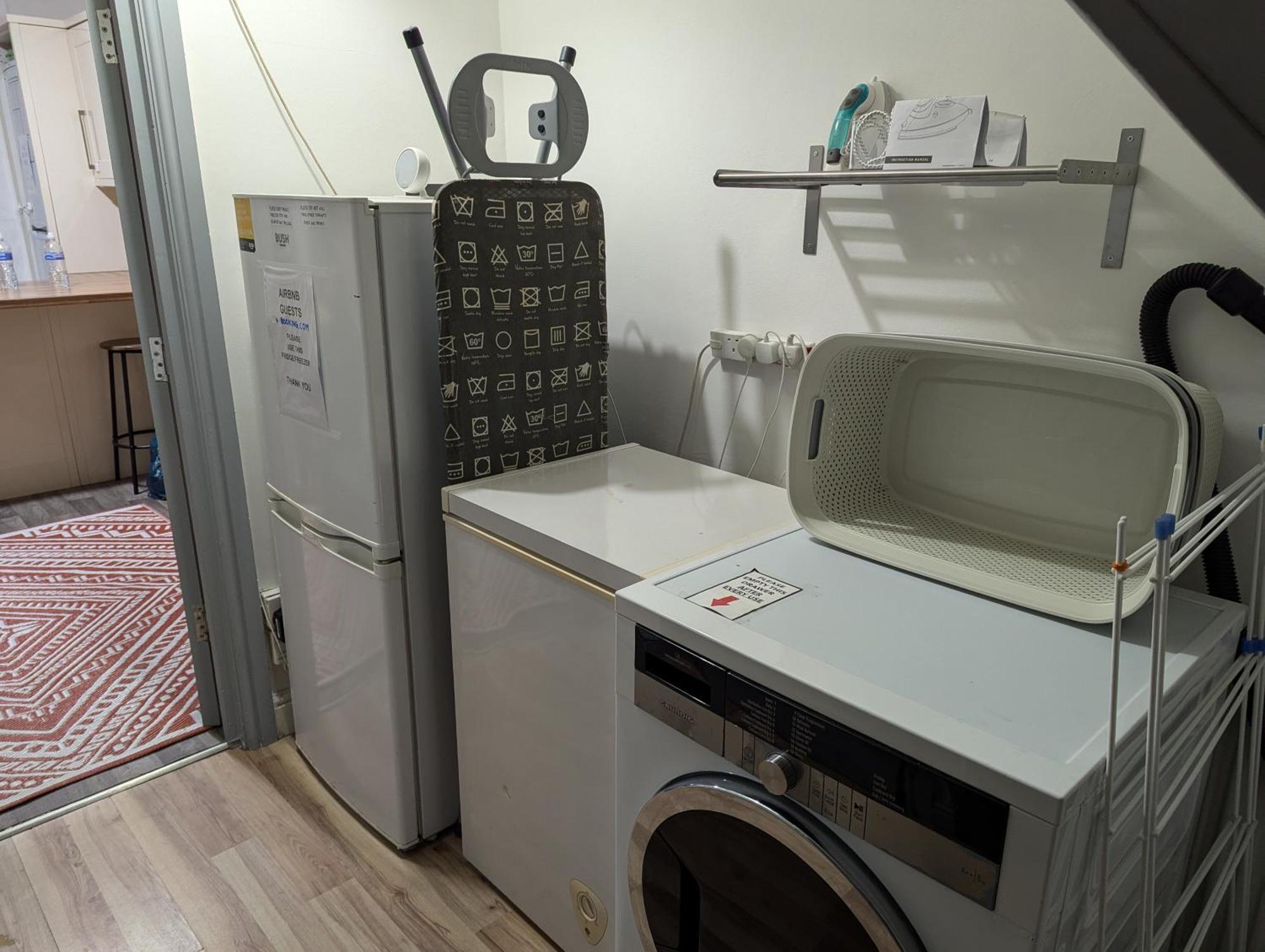 R3 - Cozy Small Double - City & Beach Access, Wifi, Free Parking - Self Catering スウォンジー エクステリア 写真