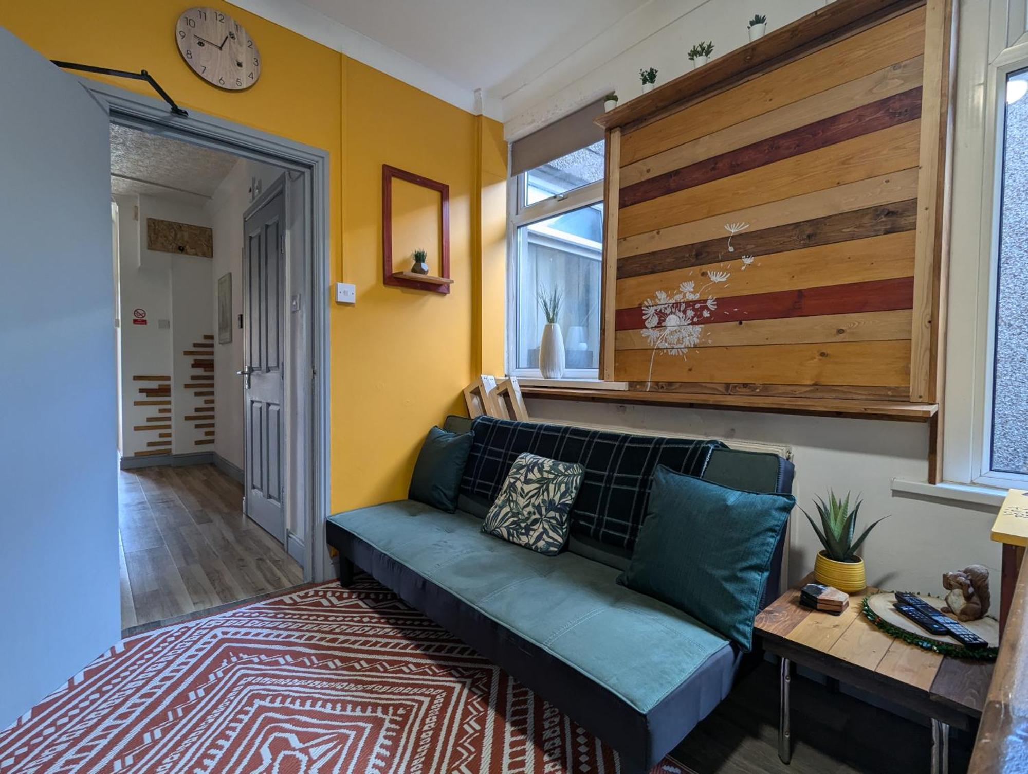 R3 - Cozy Small Double - City & Beach Access, Wifi, Free Parking - Self Catering スウォンジー エクステリア 写真